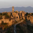 Civita di Bagnoregio im Abendlicht