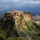 Civita, eine schöne Altstadt auf Felsen