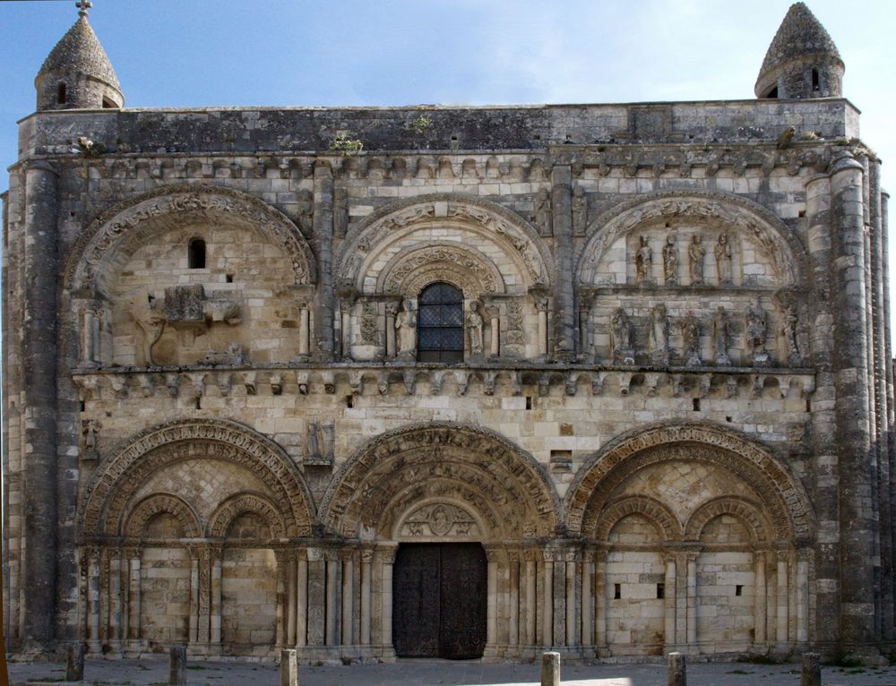 Civray - L’Eglise Saint-Nicolas XIIème siècle