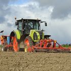 Claas 550 planting potatoes