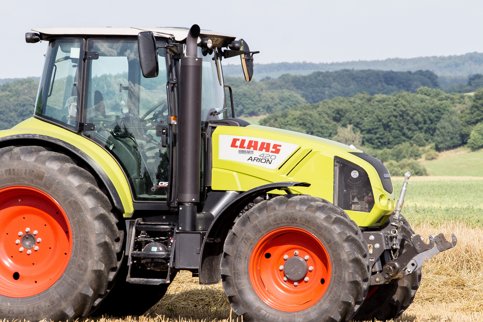 Claas Arion 420