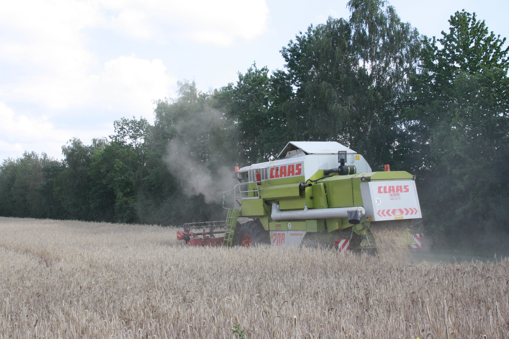 Claas Mähdrescher Bei der Arbeit