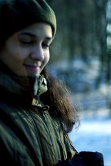 Clarisse dans le parc plein de neige 5