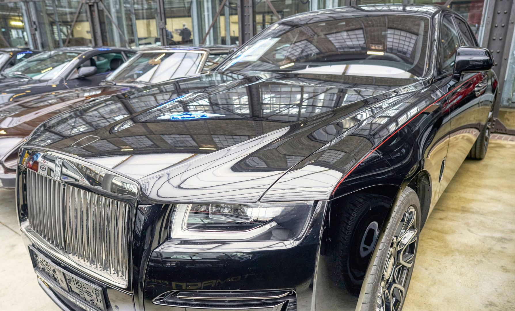 Classic Remise - Rolls Royce Ghost Black 