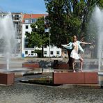 Claudia am Rathausbrunnen in Hannover-05