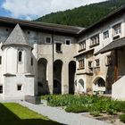 Claustra Son Jon / Kloster St. Johann in Müstair: Kreuzhof des Klosters mit Kräutergarten