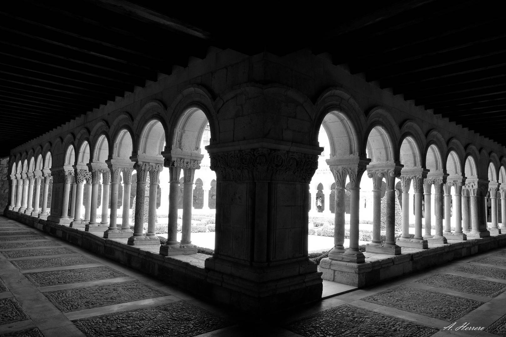 Claustro de el monasterio de "Santa María la Real de Las Huelgas" en Burgos