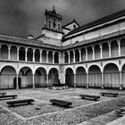 CLAUSTRO DE SAN PEDRO EL REAL....EN BLANCO Y NEGRO