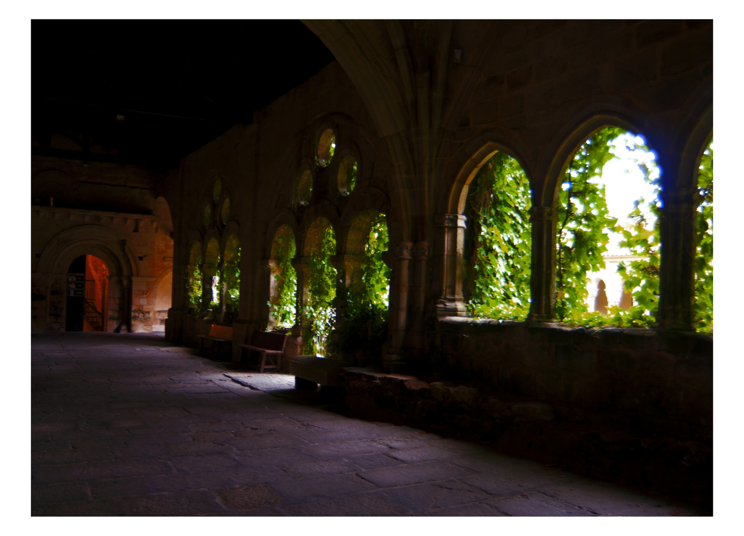 Claustro dedicado a Santiago Arroyo