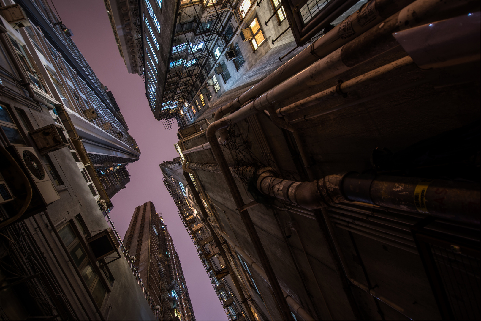 Claustrophobic Shot III - Hong Kong