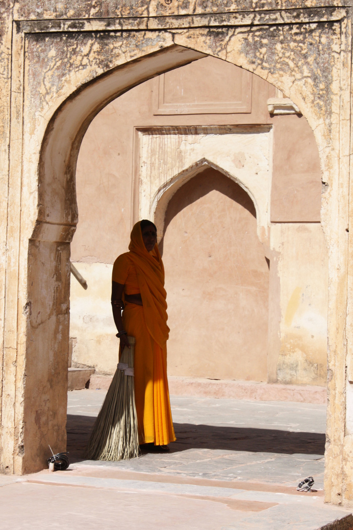 Cleaning Amber Fort