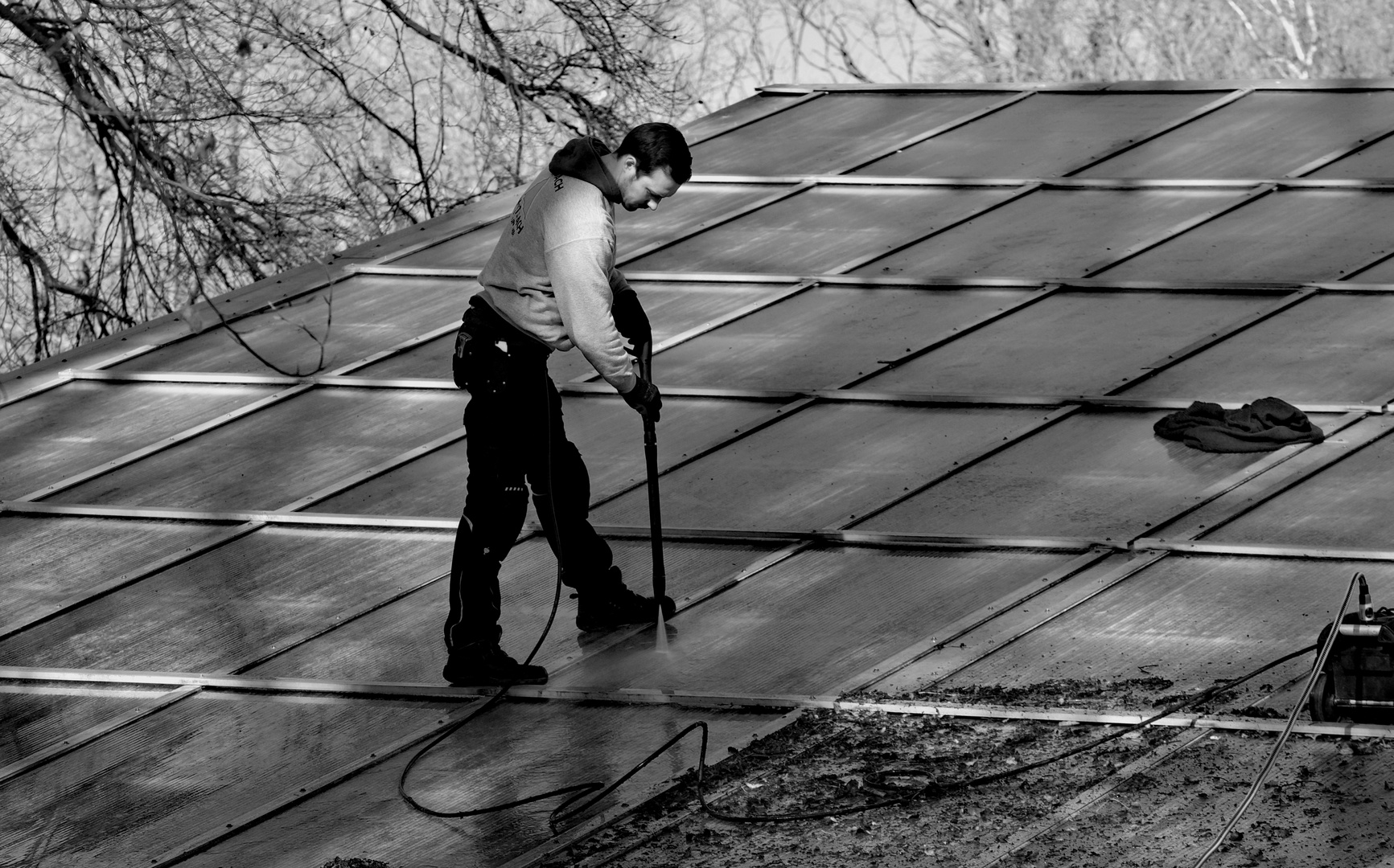 cleaning the glass roof