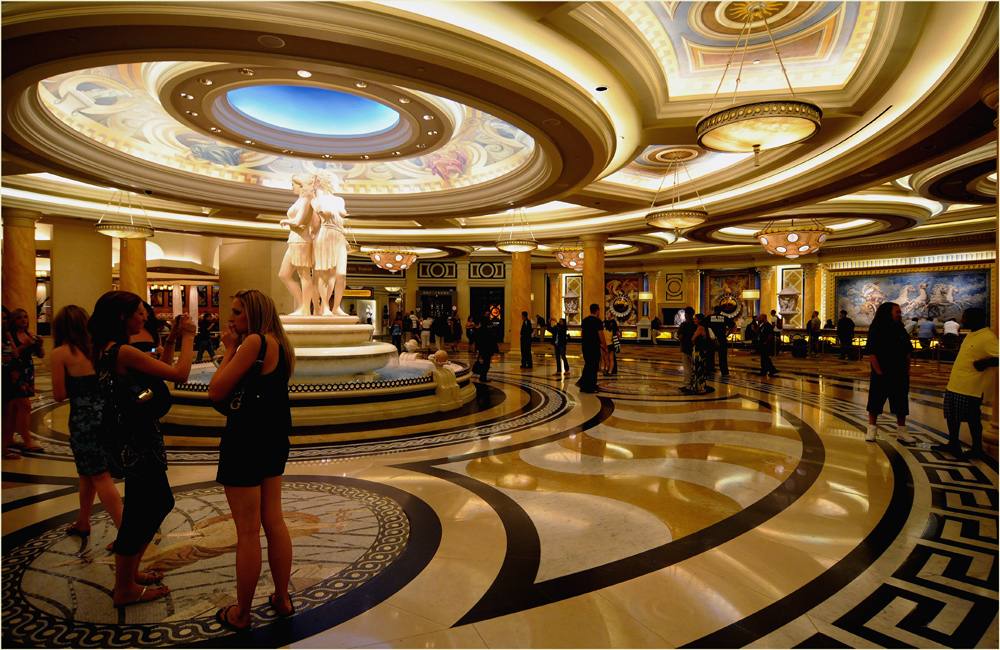 Cleopatras' Visit at Caesar's Palace 4:3