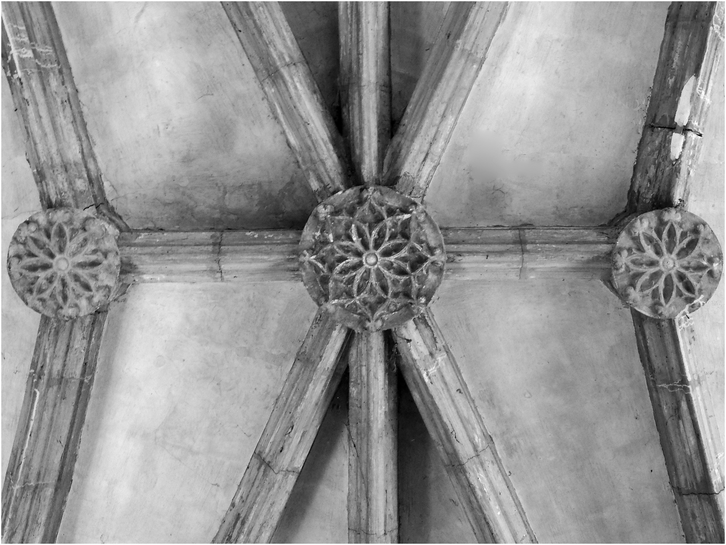 Clés de voûte du cloître de Condom