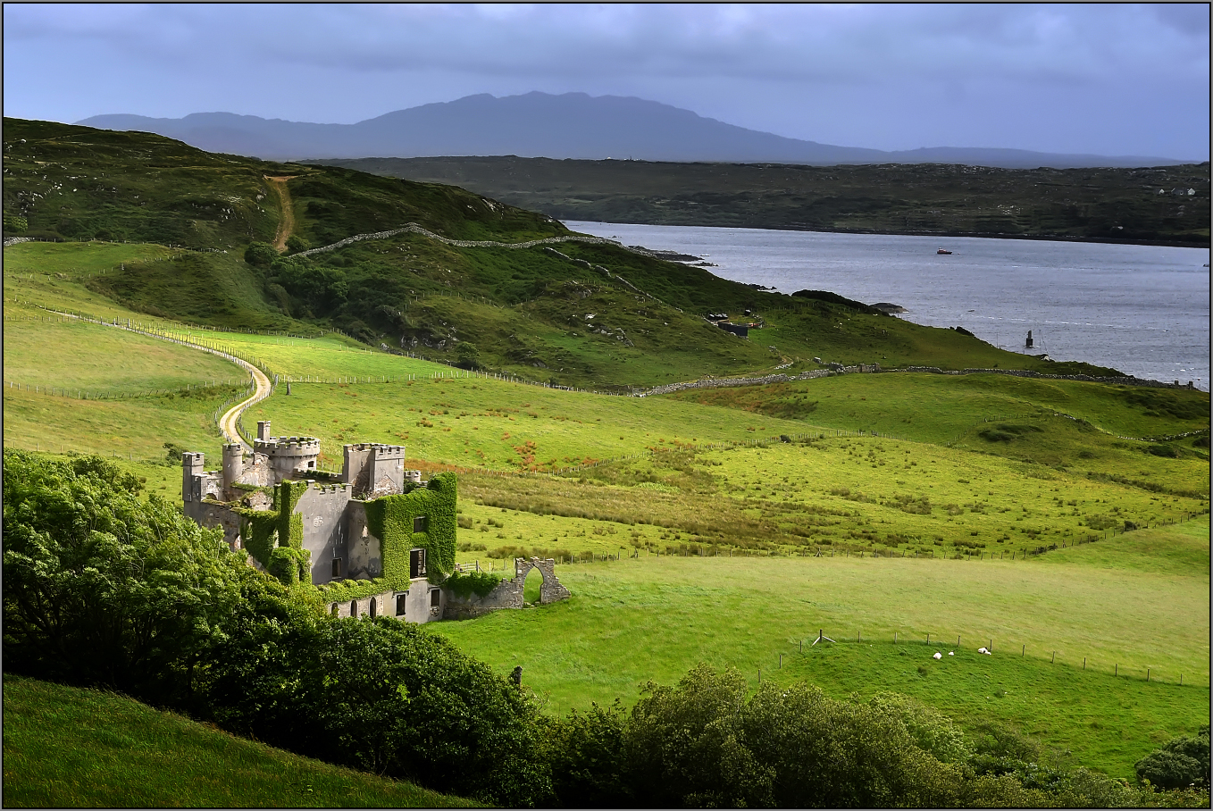 Clifden Castle Foto Bild architektur europe united kingdom Clifden Castle Foto Bild architektur europe united kingdom