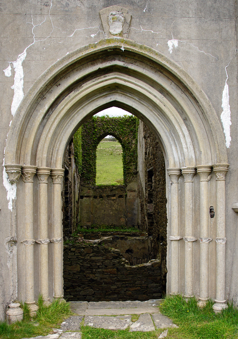 Clifden Castle Entrance