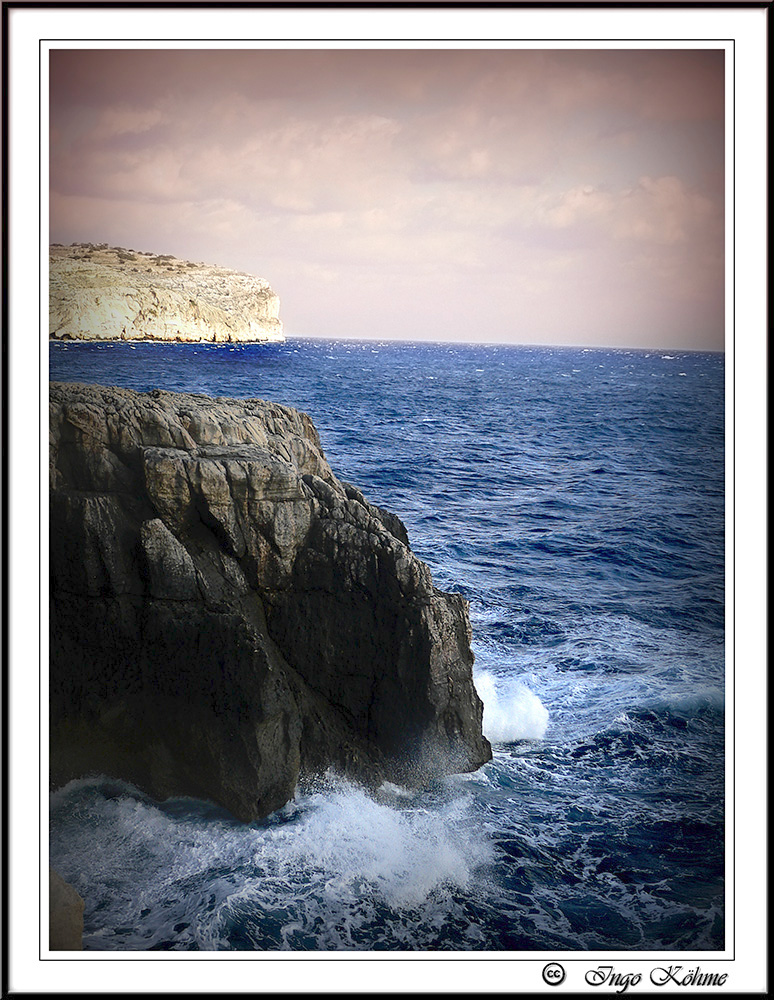 Cliff @ Blue Grotto