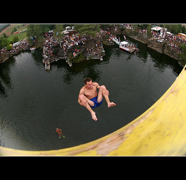 Cliffdiving