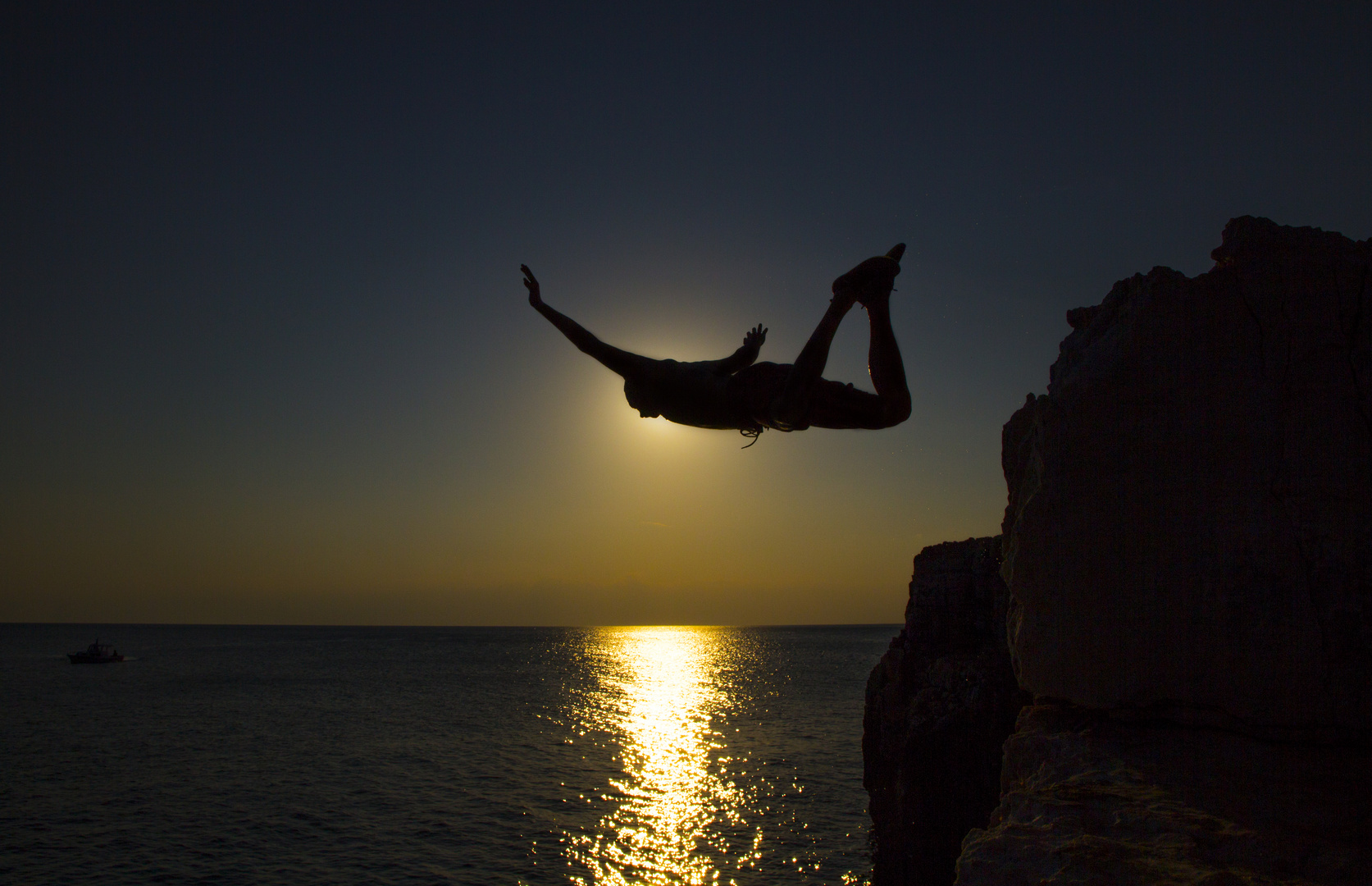 Cliffdiving in Croatia