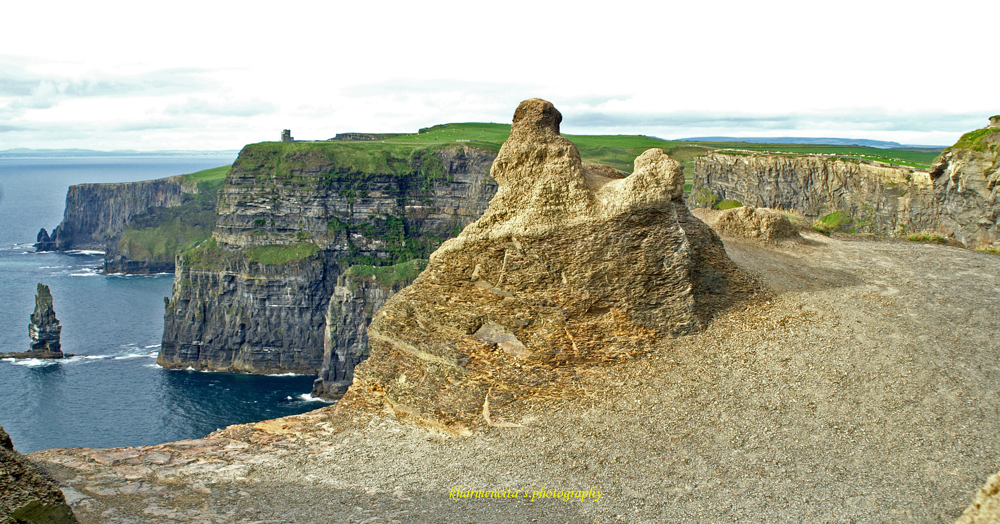 CLIFFS OF MOHER IN IRELAND