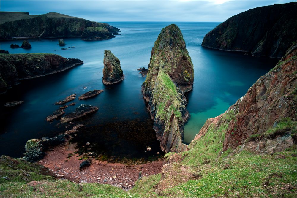 [ Cliffs of Stoura Pund ]