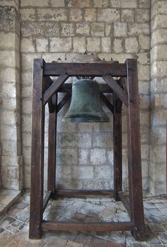 Cloche du XVIIème  -  Eglise St-Jacques