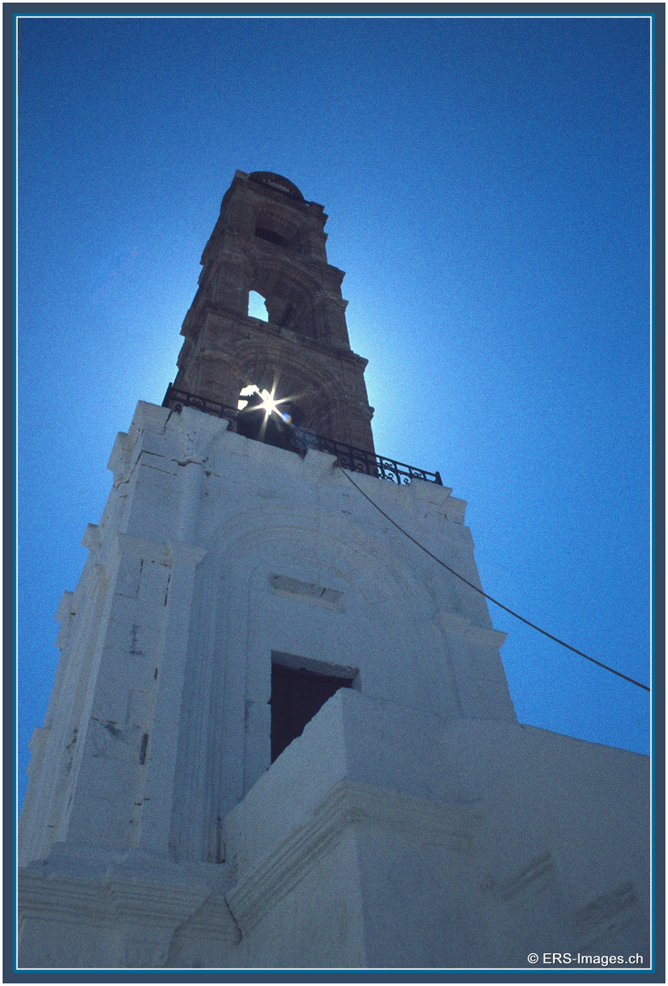 Clocher de l'église orthodoxe-grecque Panagia à Lindos, Rhodes juillet 1978 ©