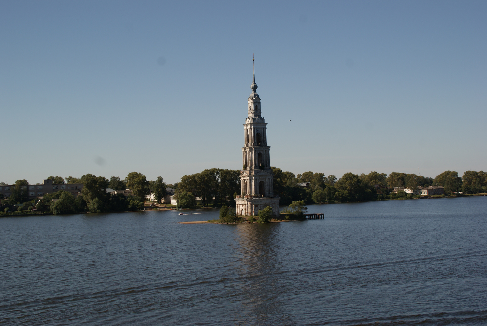 Clocher KALIAZINE noyé par la Volga (Russie)