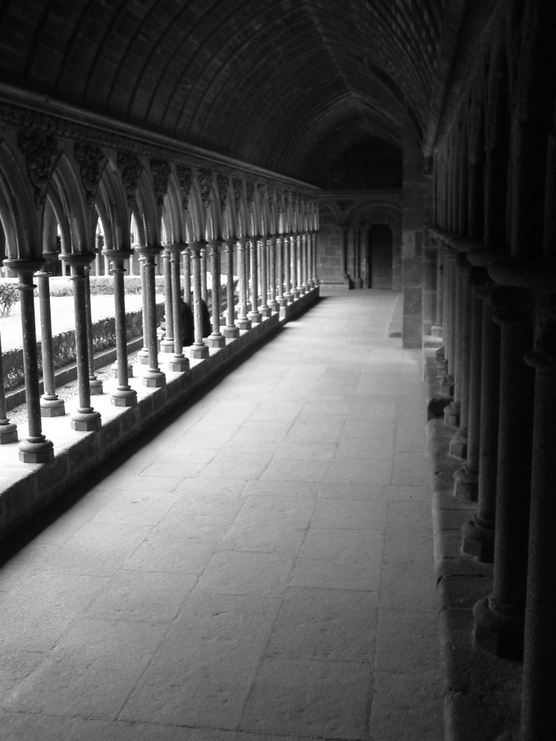 cloitre du mont st michel