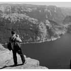 close to rim - preikestolen