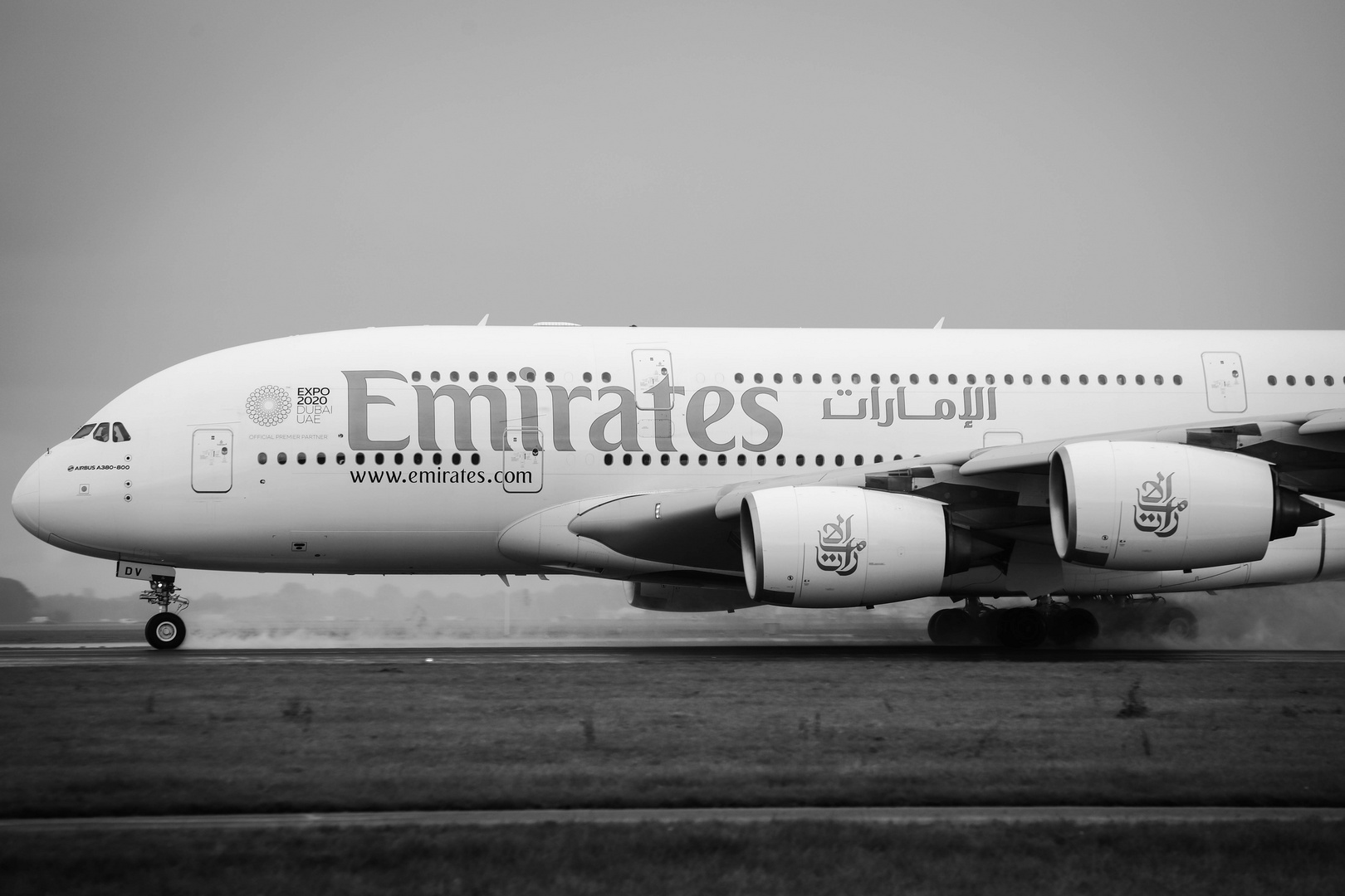 Close Up: Emirates 