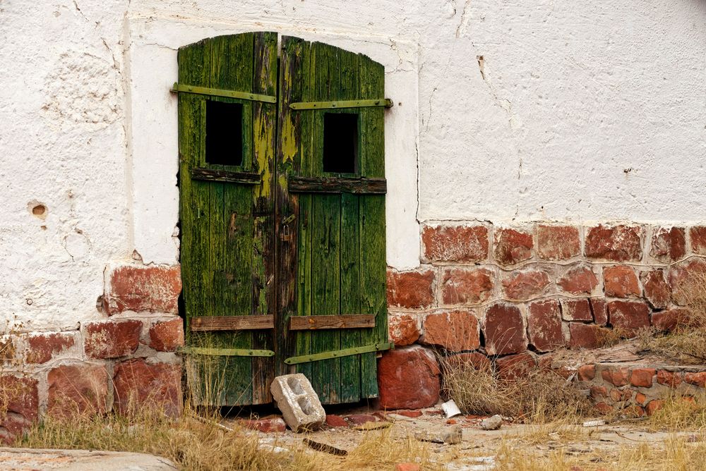 closed green door