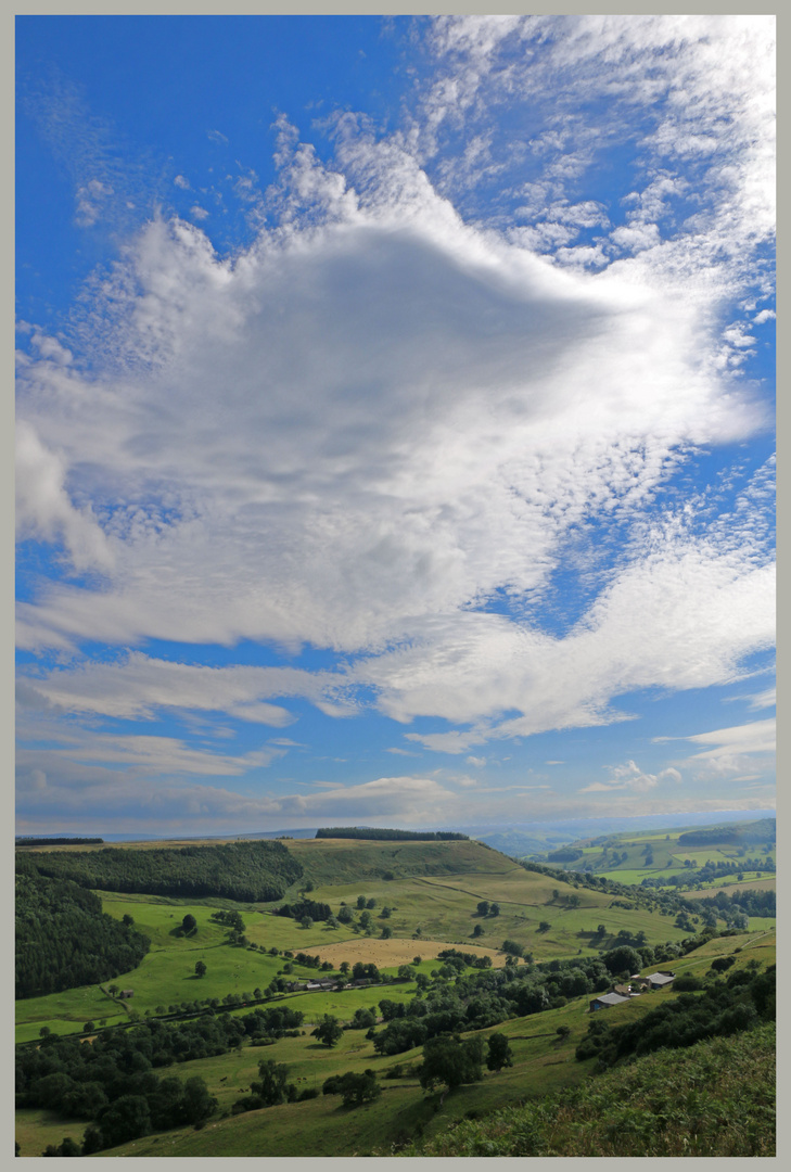 cloud above swaledale