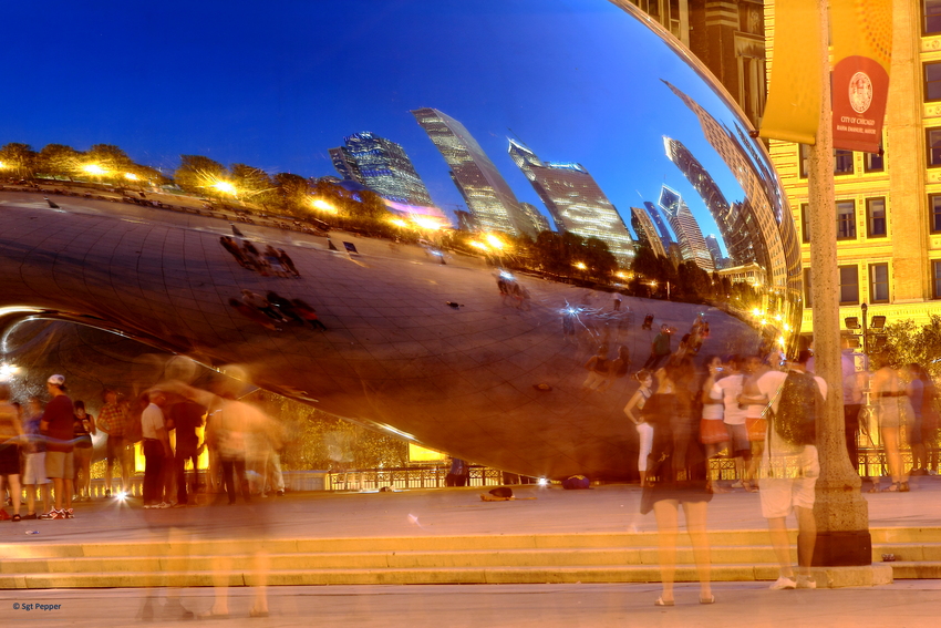 Cloud Gate sculpture ("The Bean")