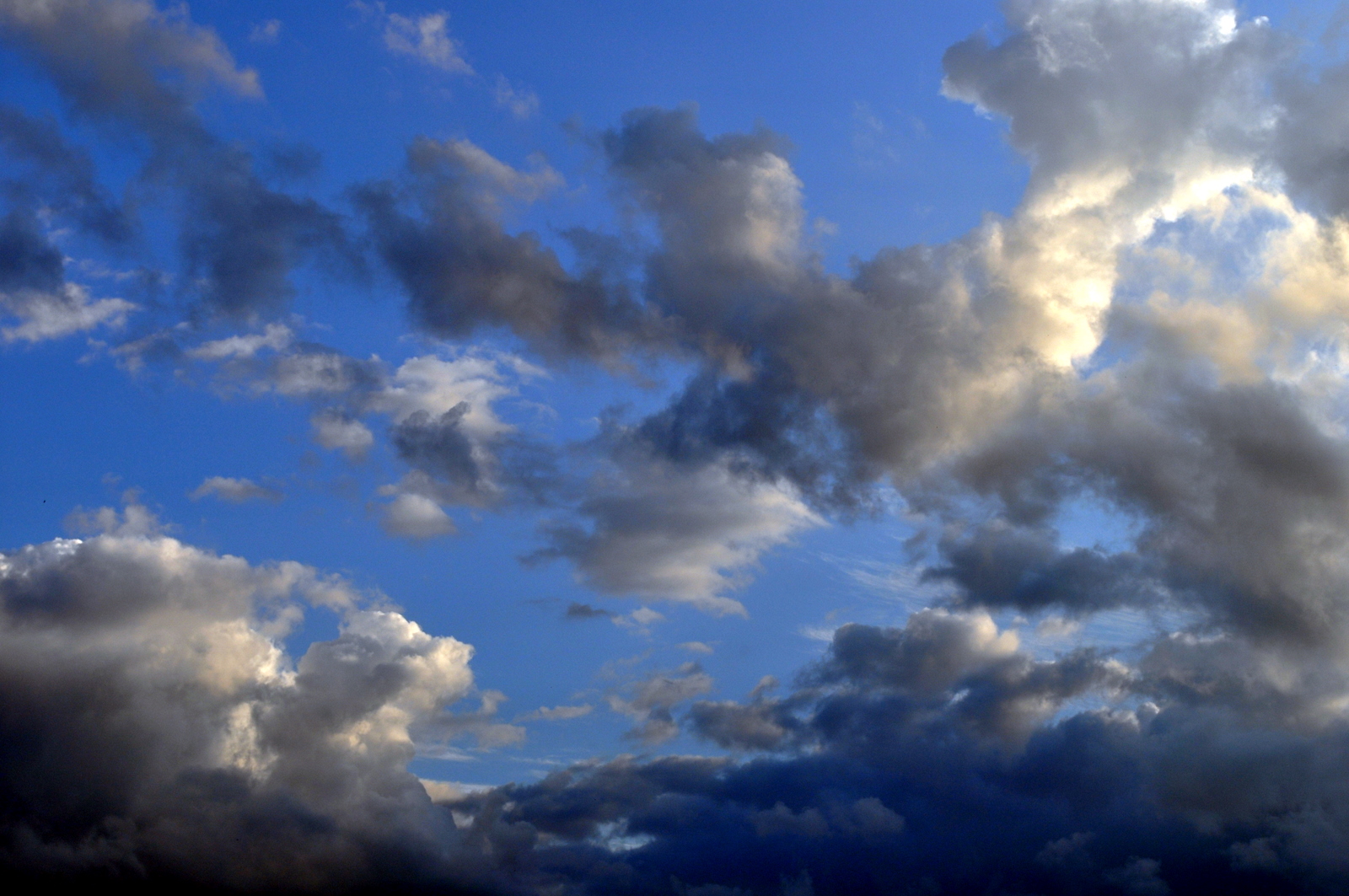 Cloudes over Munich