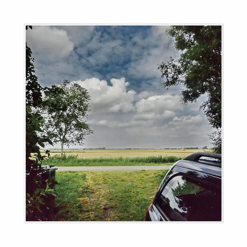 Clouds approach across the northern horizon