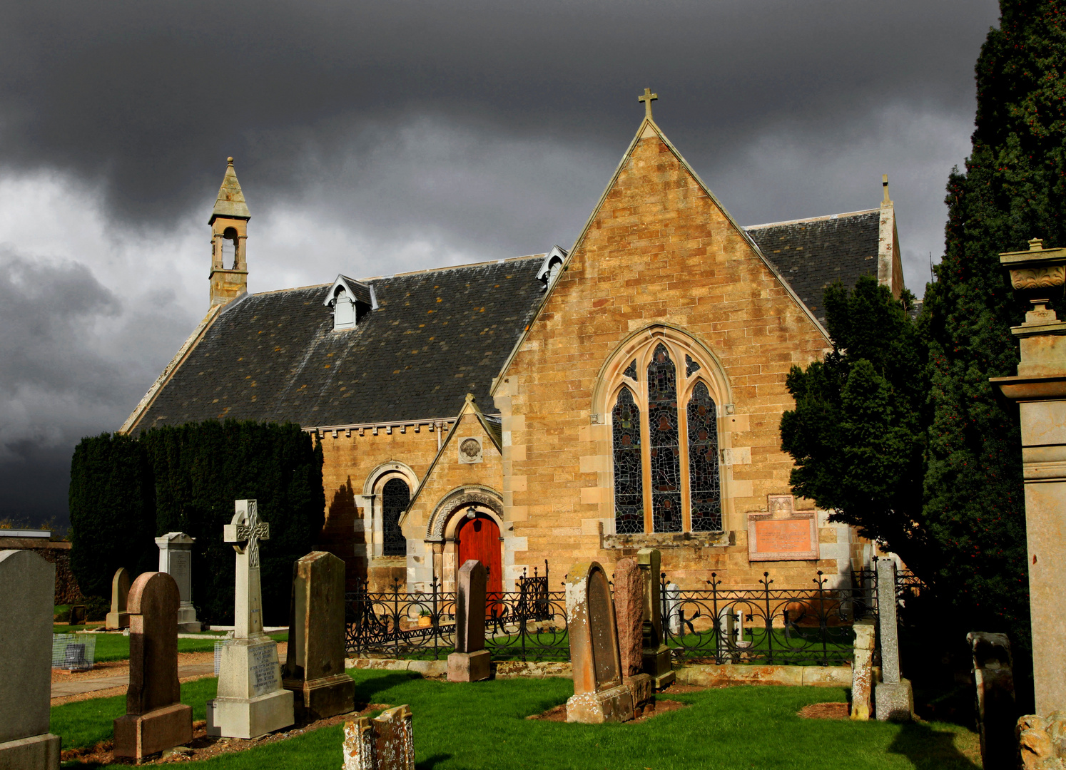 Clouds over the Kirk