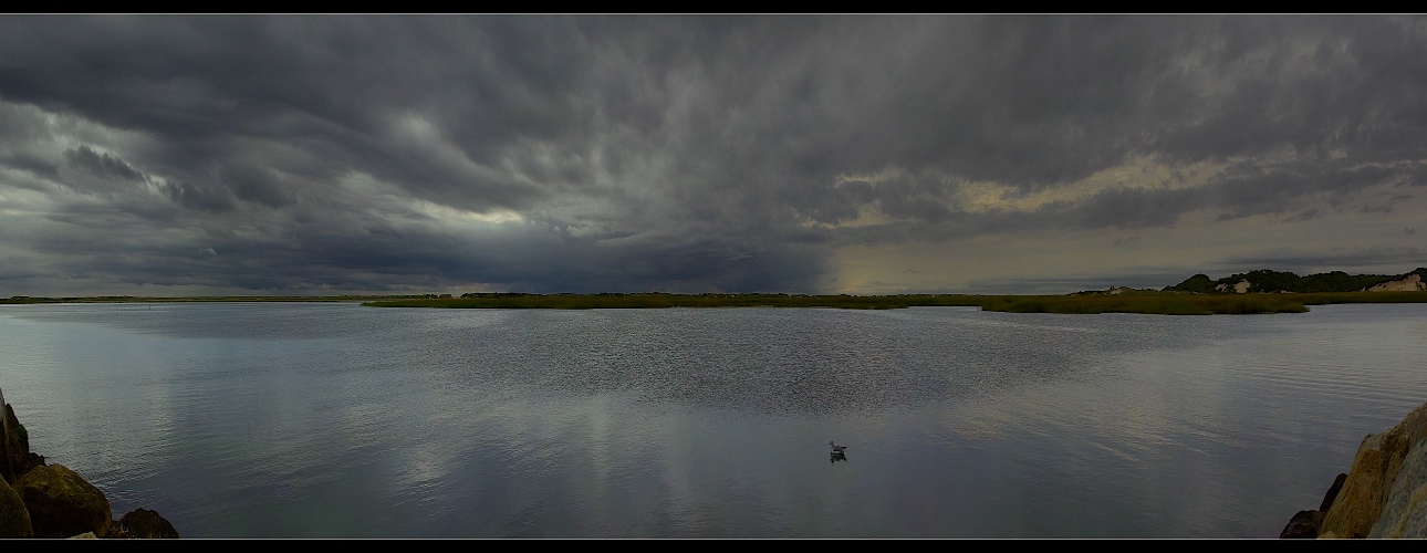 ... clouds & sea ...