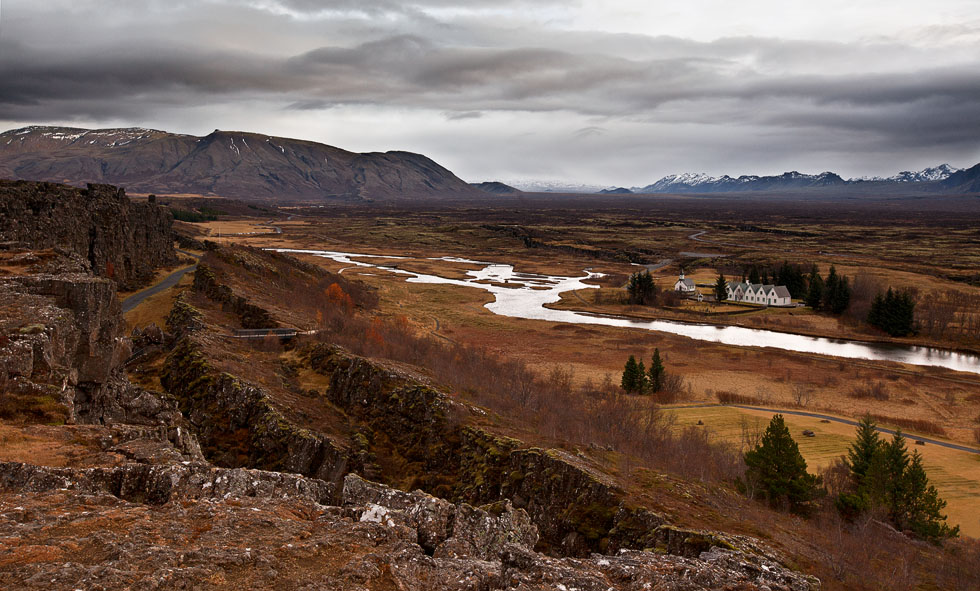 .: Cloudy Þingvellir :.