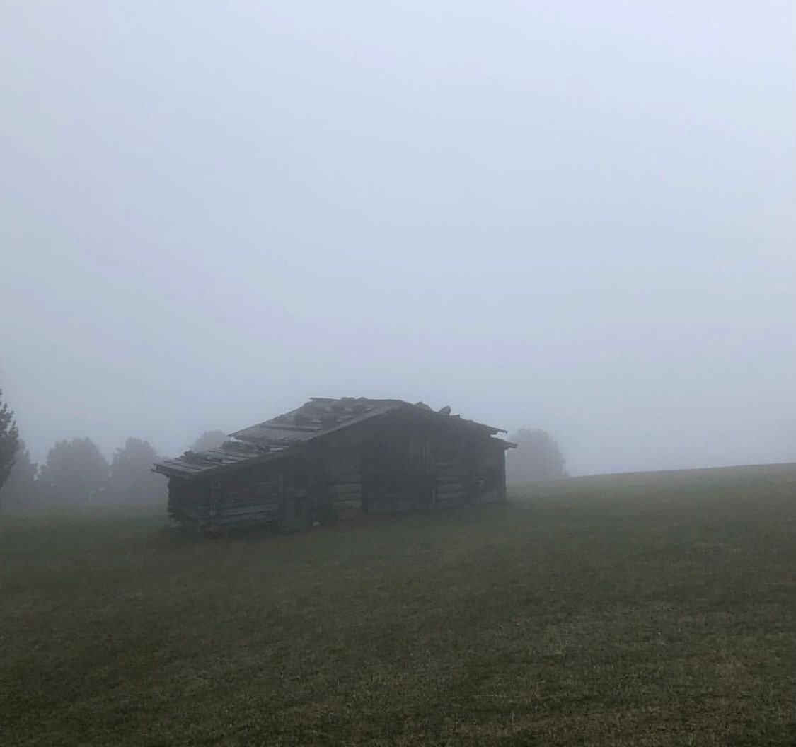 cloudy vibe, dolomites