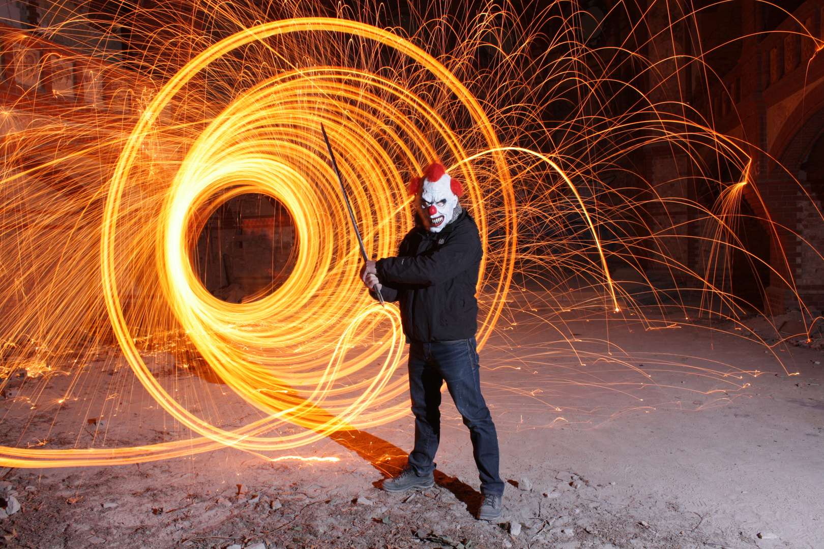 Clown im Feuer