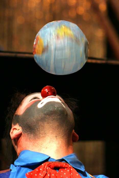 Clown um die Welt