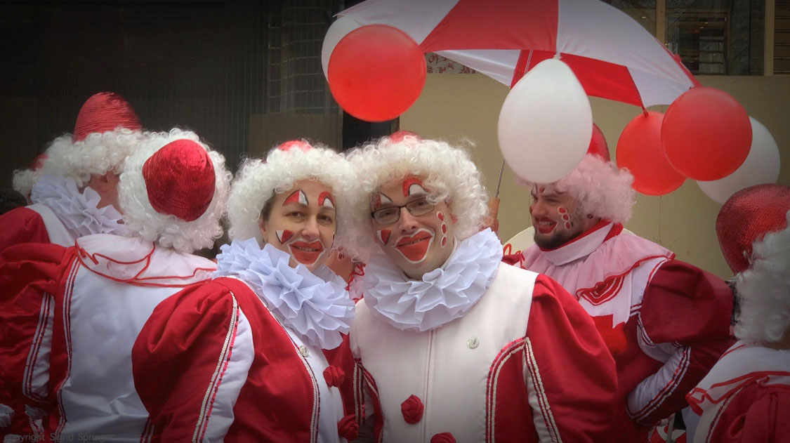 Clowns beim Karneval auf der Kö