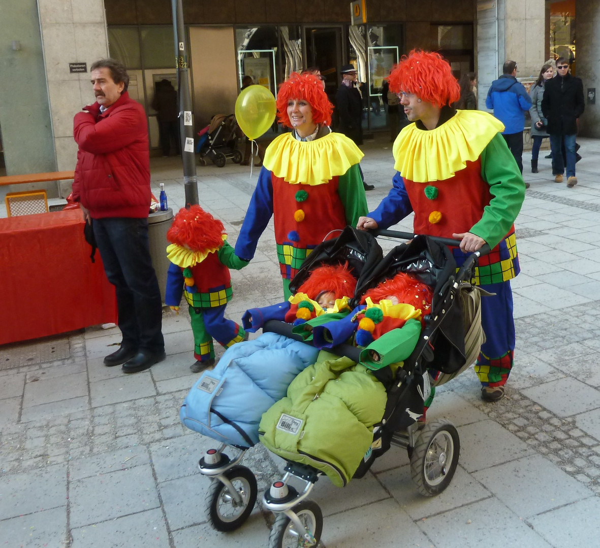 Clowns family