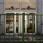 Club du troisième âge heureux