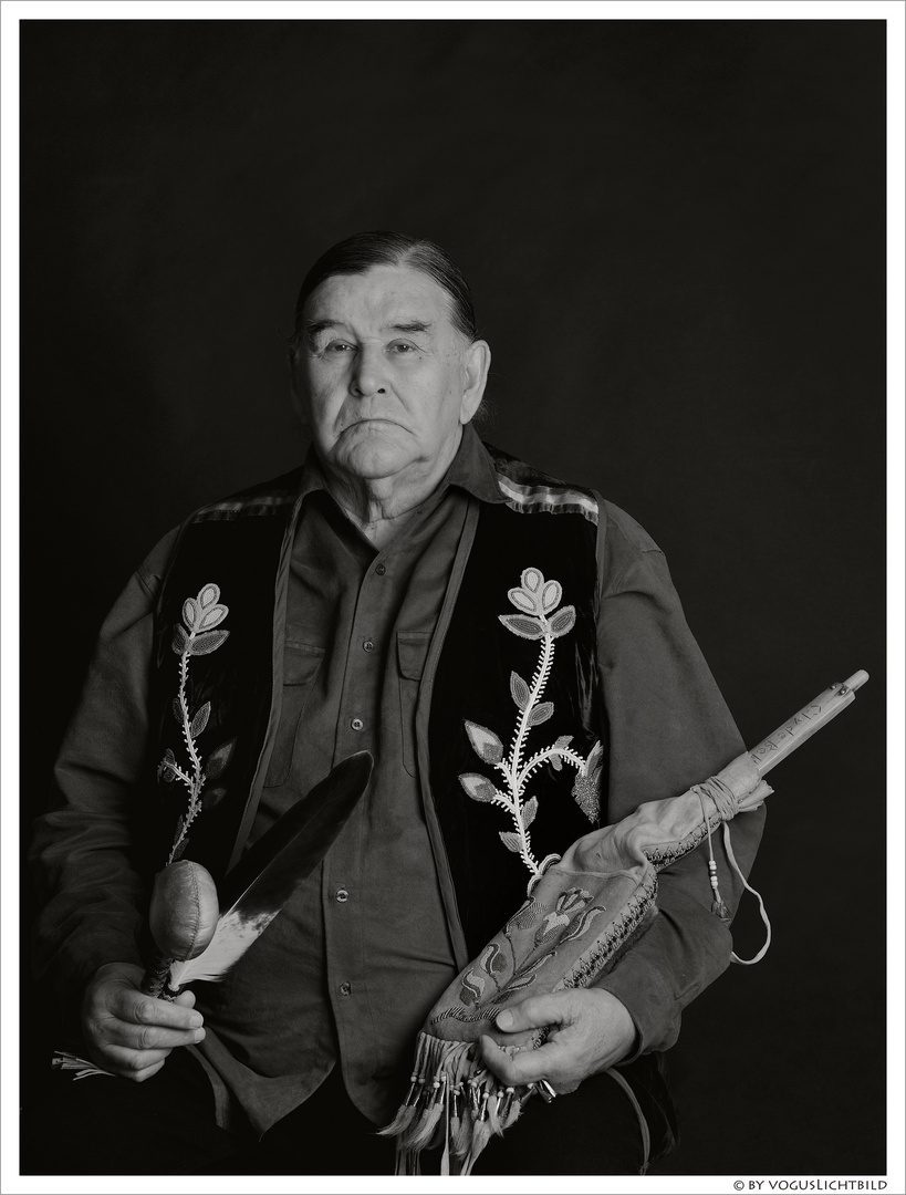 Clyde Bellecourt - Ojibwe Indianer 'Thunder Before the Storm'