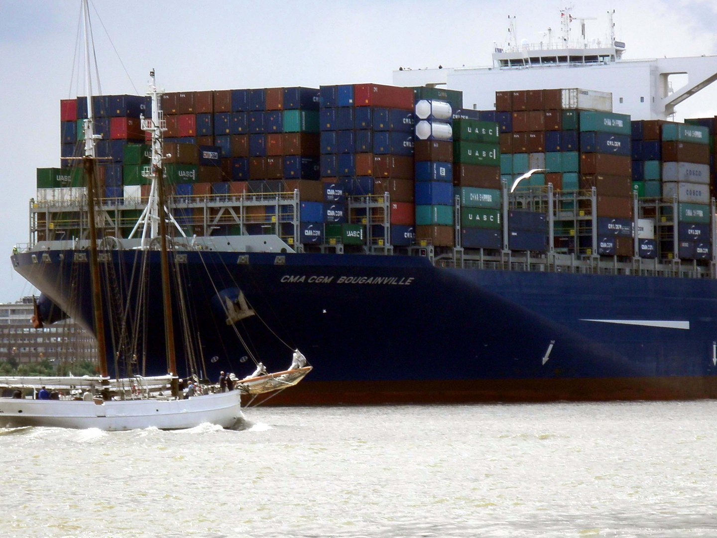 CMA CGM BOUGAINVILLE  Teil 2