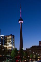 CN-Tower in blau