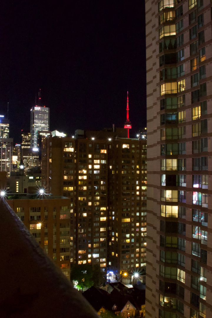 CN Tower in Toronto bei Nacht