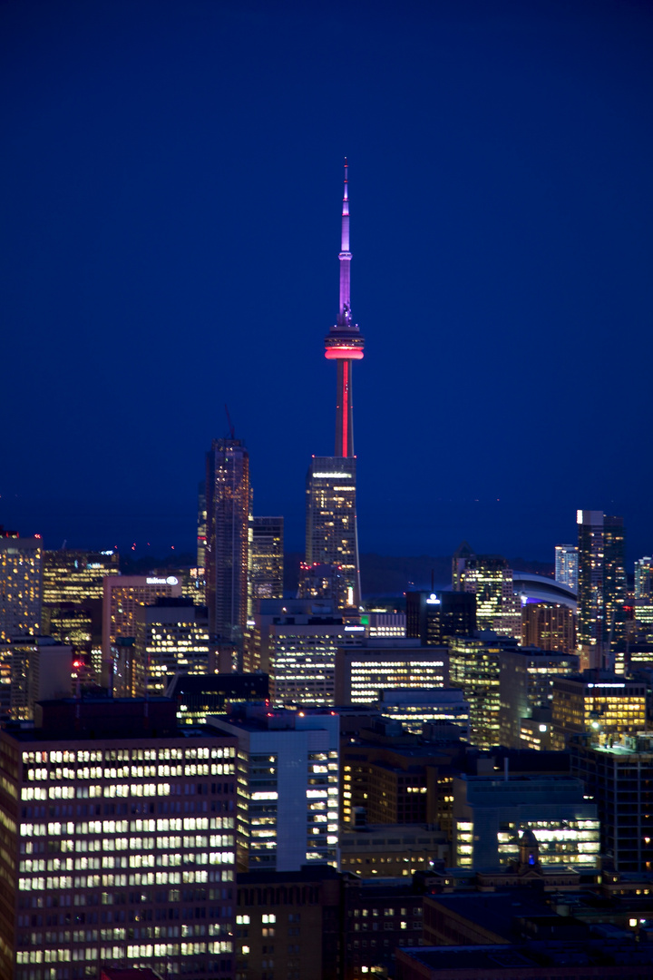 CN Tower @ night